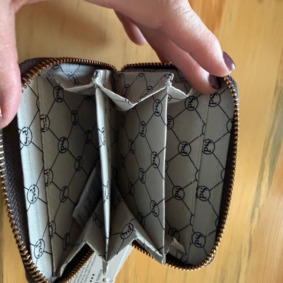 Pretty Simple Black and Brown Woven Key Holder - Picture 3 of 4